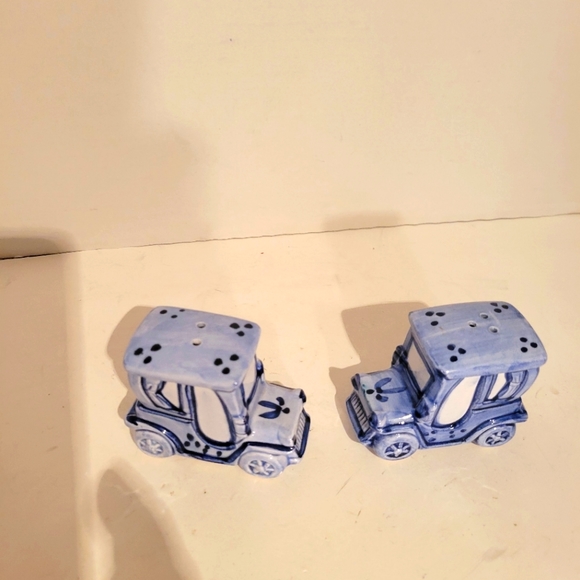 Vintage car's salt & pepper shakers WITH STOPPER'S - Picture 5 of 7